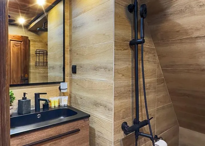 Шалета Rich House *