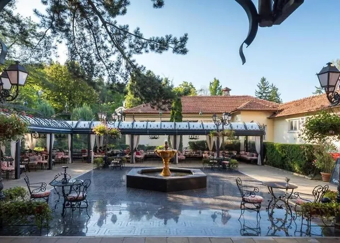 Шалета Rich House *